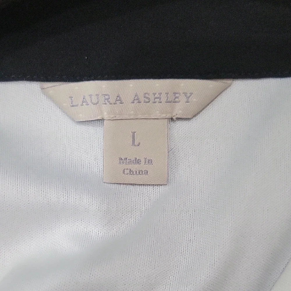 Laura Ashley Black Lace Sleeveless Top - Picture 3 of 5